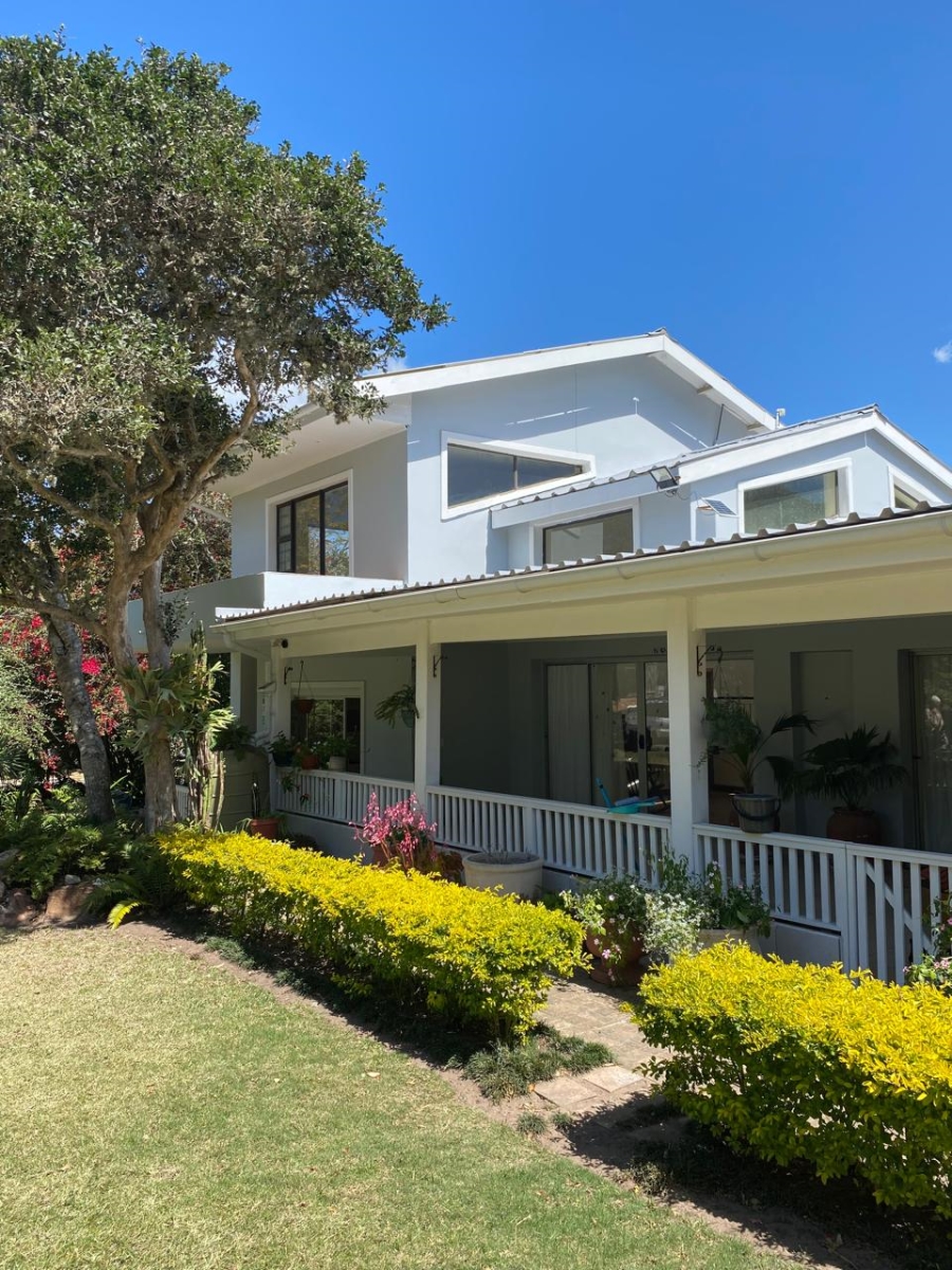 5 Bedroom Property for Sale in Seafield Eastern Cape
